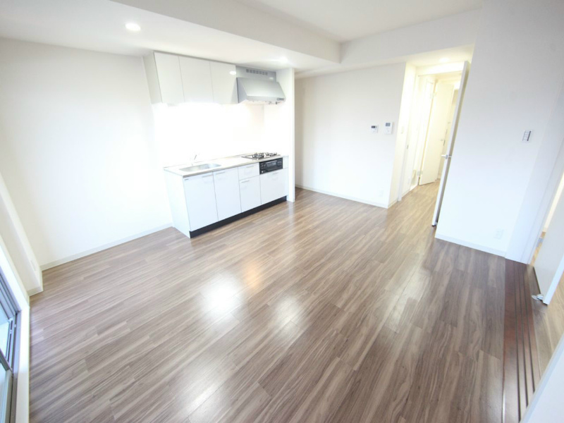 居室・リビング　ＬＤＫ12.6帖　洋室5.8帖とつなげても仕切っても使えます