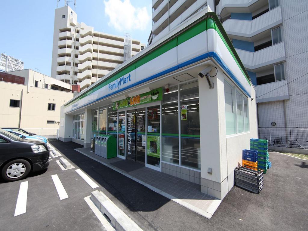 コンビニ　ファミリーマート 千早店 (コンビニ)（コンビニ）まで313m