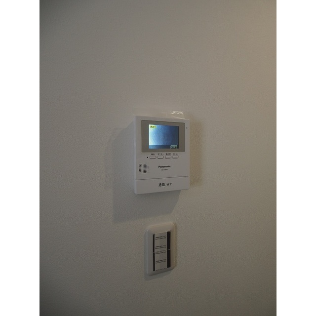 セキュリティ　モニター付きインターホン