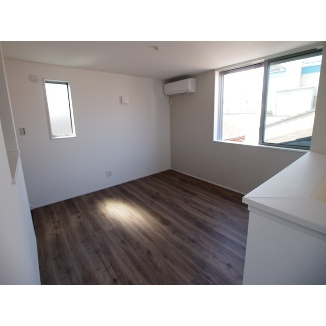 居室・リビング　洋室（３階）