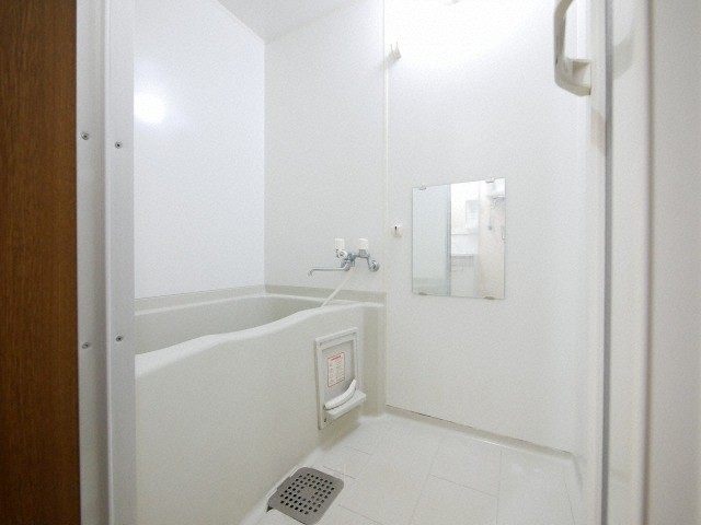 バス・シャワールーム　※他号室の写真になります。ご参考ください