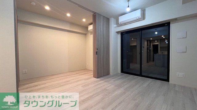 居室・リビング　エントランス