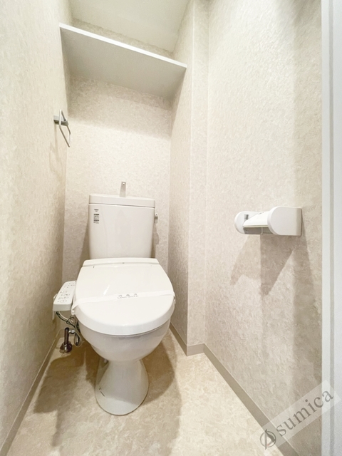 トイレ　温水洗浄便座付き♪♪