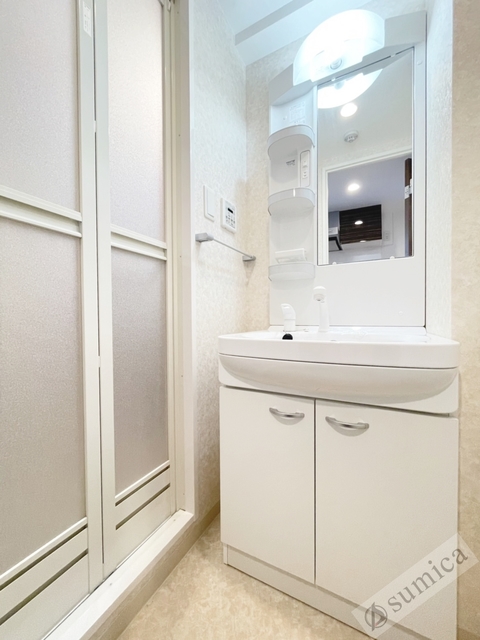 洗面設備　シャンプードレッサー付き・朝シャンもこちらで♪♪