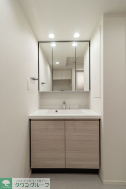 洗面設備　※写真は同タイプ住戸です。