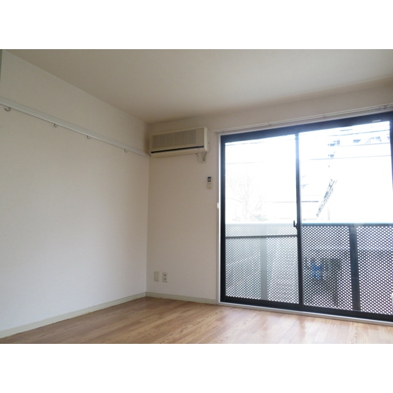 居室・リビング　居間です