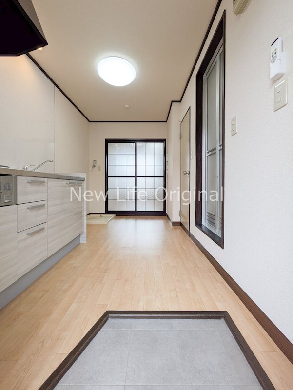 玄関　生活しやすいシンプルな玄関スペースです☆