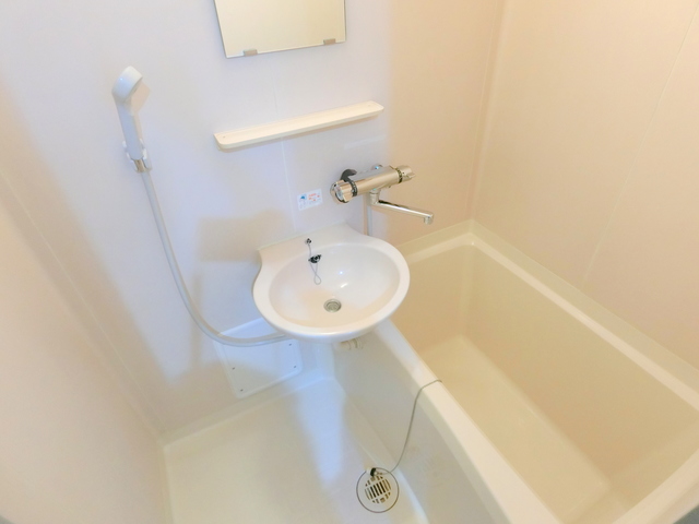 バス・シャワールーム　★シンプルで使いやすいバスルーム★