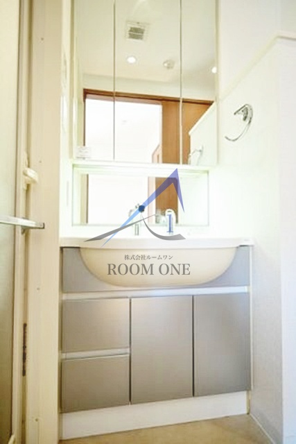 洗面設備　洗面台です。