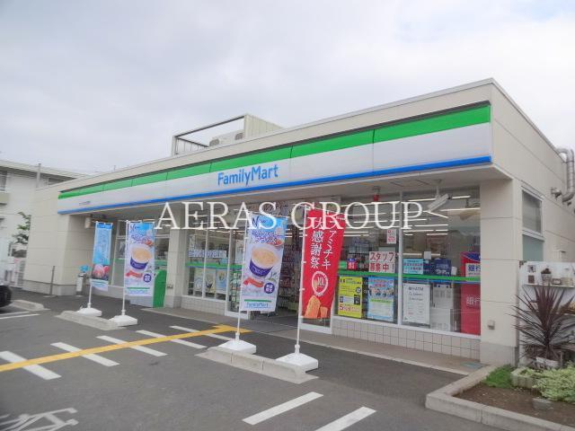 コンビニ　ファミリーマートさいたま太田窪店（コンビニ）まで156m