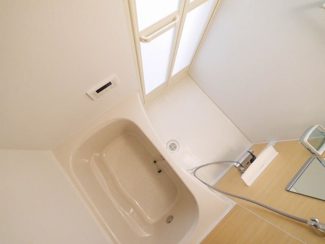 バス・シャワールーム　お風呂で日々の疲れを落としましょう