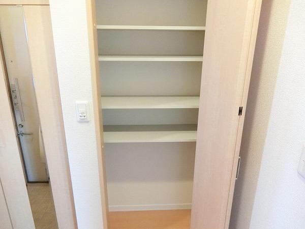 収納　物入れ！