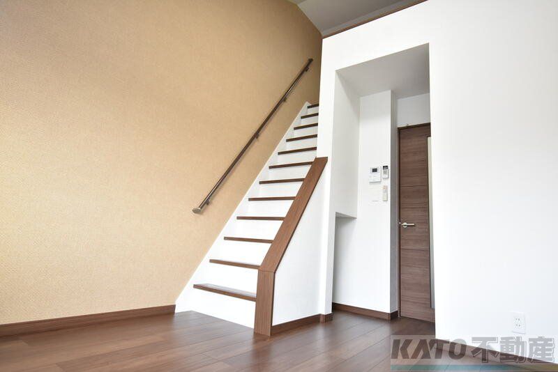 居室・リビング　玄関