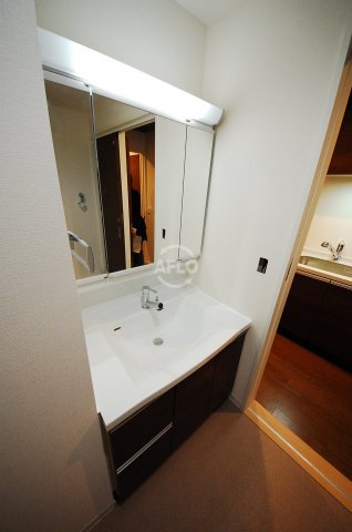 洗面設備　LA MAISON VERTE（ラメゾンベルテ）　独立洗面台