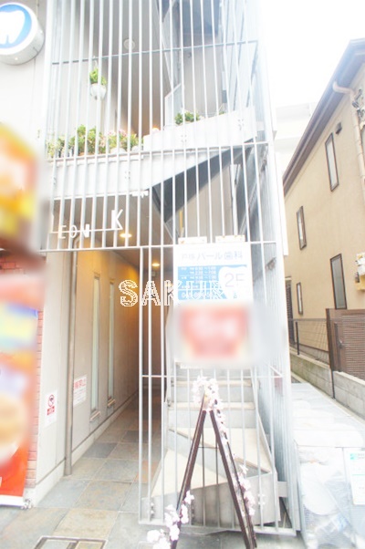 エントランス　管理の行き届いたエントランスです♪