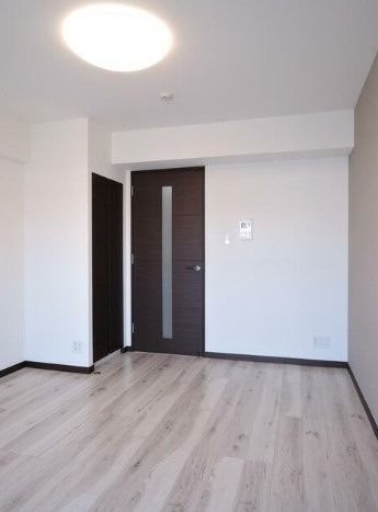 居室・リビング　■エアコン■24時間換気システム■ダウンライト