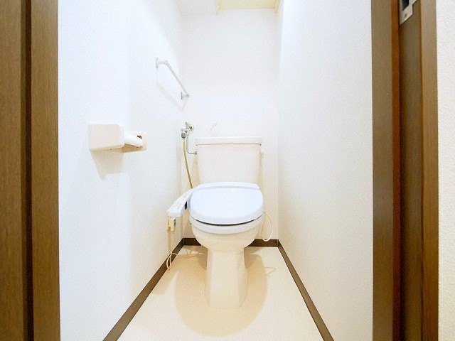 トイレ　ウォシュレット完備しています♪