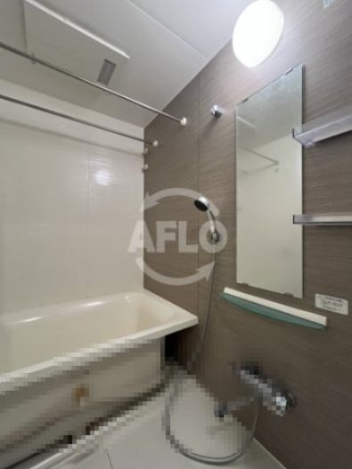 バス・シャワールーム　コンフォリア江坂広芝町　浴室