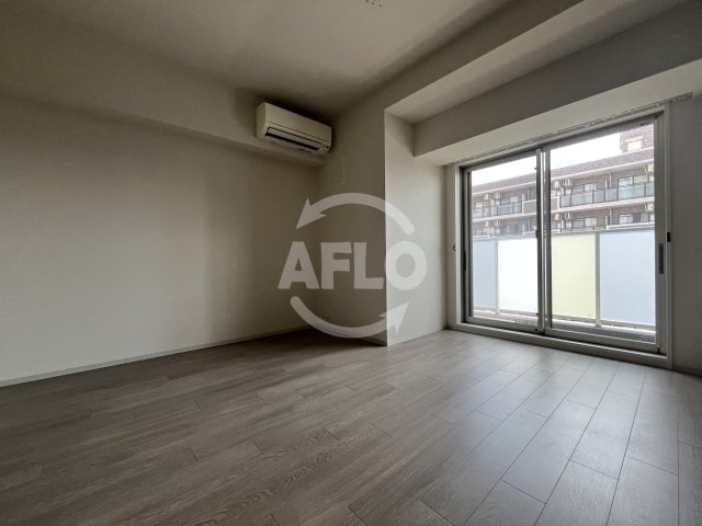 居室・リビング　コンフォリア江坂広芝町　リビング