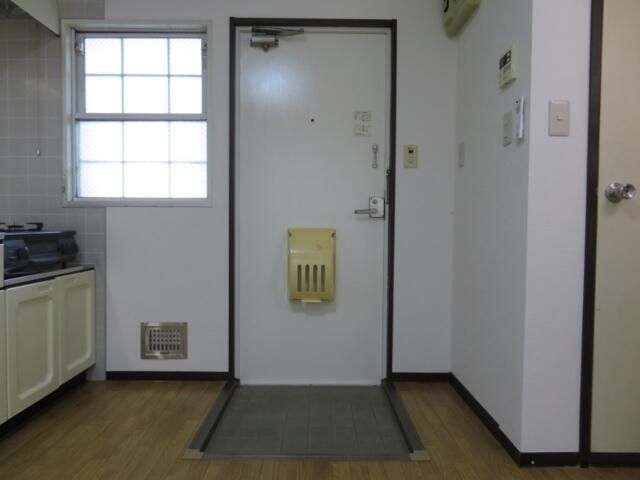 玄関　※同建物別室参照