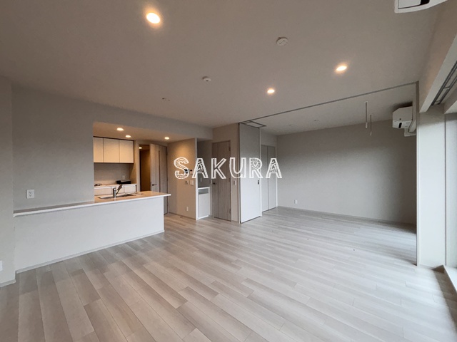 居室・リビング　使いやすい形の為、レイアウトを楽しめます♪