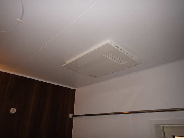 その他設備　浴室乾燥機・同型反転タイプの画像となります