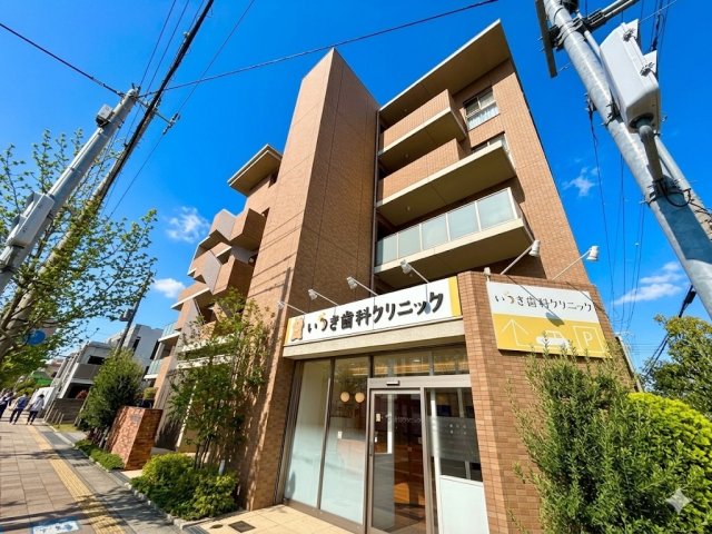 建物外観　オートロック付き☆