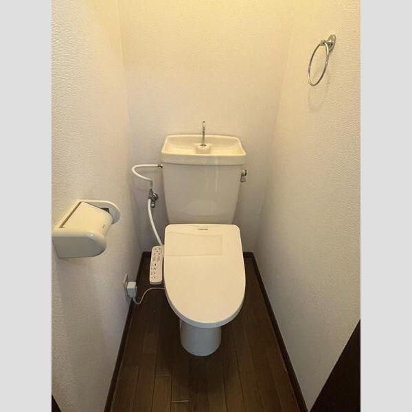 トイレ　温水洗浄便座