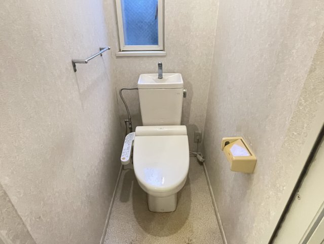 トイレ　コンパクトで使いやすいトイレです