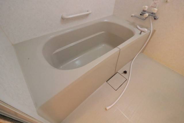 バス・シャワールーム　広々浴室！