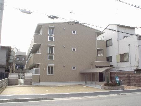 建物外観　オートロック付きで安心です♪