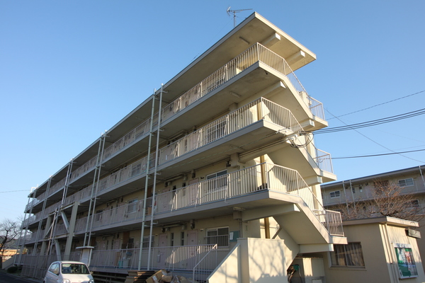 建物外観　鉄筋コンクリート！
