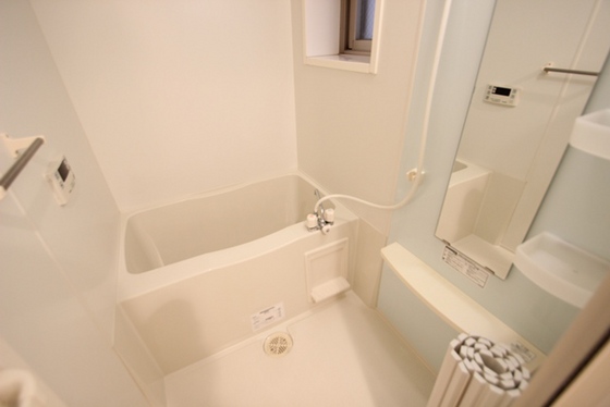 バス・シャワールーム　※他部屋の写真です。