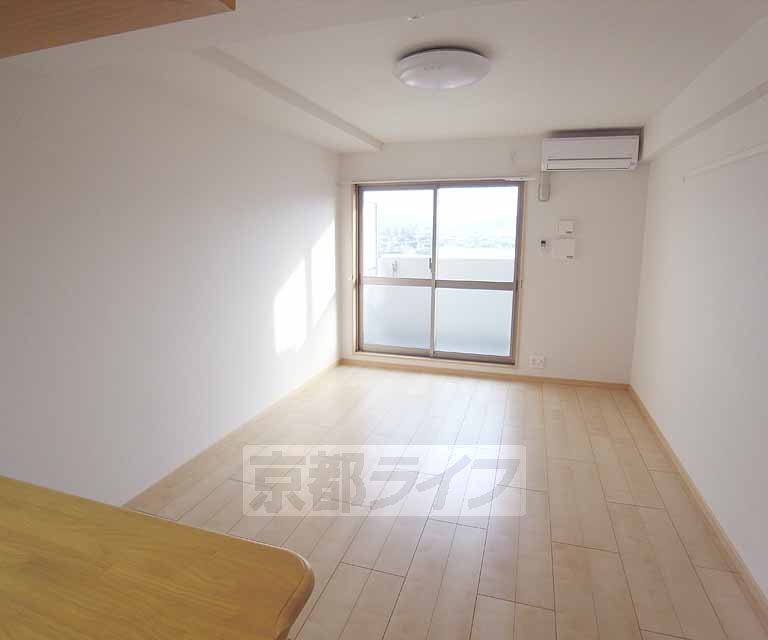 居室・リビング　広々としたお部屋です。