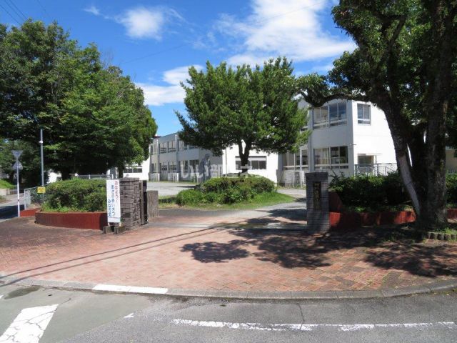 小学校　宇土市立花園小学校（小学校）まで488m