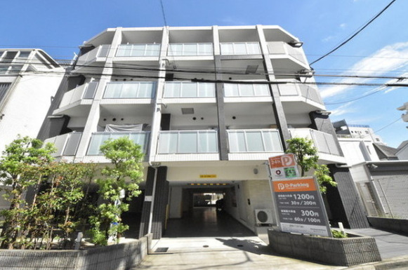 建物外観　落ち着いた雰囲気の外観です