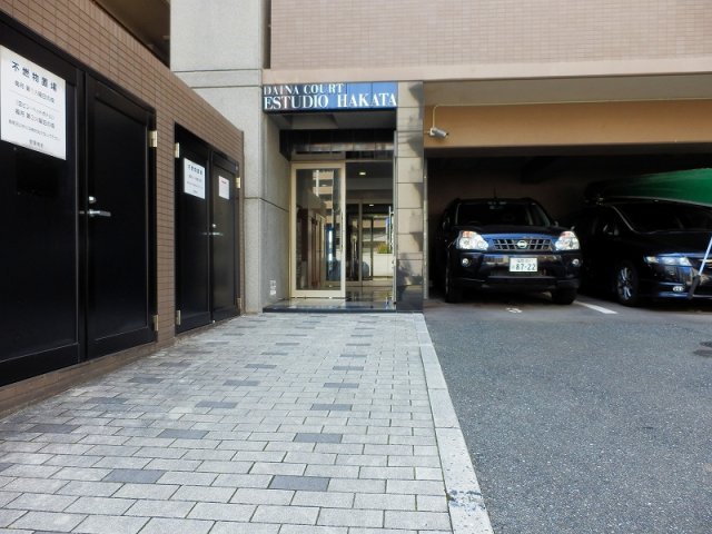エントランス　ゆとりのあるエントランスです