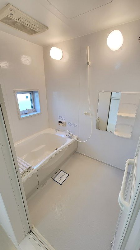 バス・シャワールーム　同部屋参照