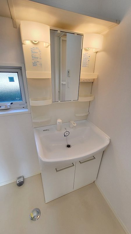 洗面設備　同部屋参照