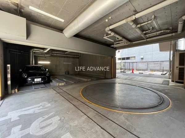 駐車場　駐車場