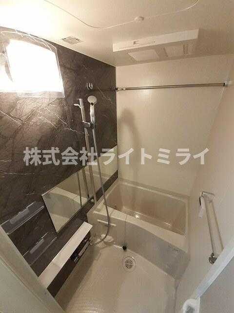 バス・シャワールーム　?
