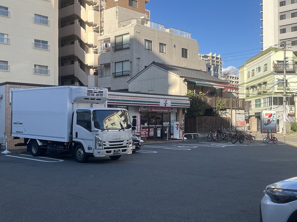 コンビニ　セブンイレブン福岡浄水通り店（コンビニ）まで240m
