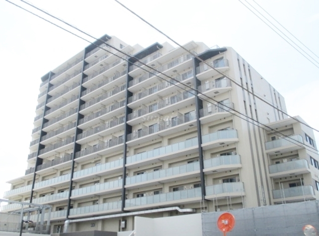 建物外観　1階にはスギ薬局が入っています☆