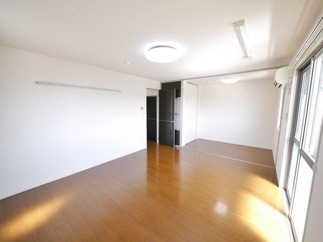 居室・リビング　★明るいお部屋です★