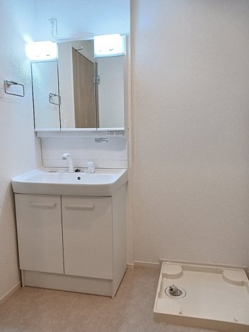 洗面設備　使いやすい洗面所です