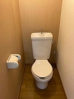 トイレ　現状優先となります。