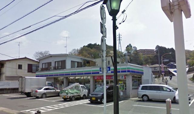 コンビニ　スリーエフ逗子葉桜店（コンビニ）まで352m