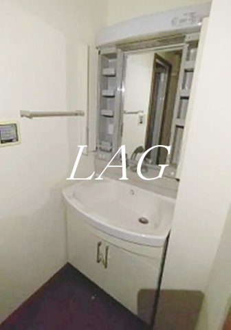 洗面設備　独立洗面台です。