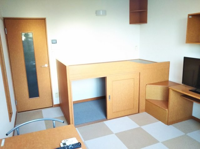 その他部屋・スペース　お部屋によってカーペットの仕様が異なります。