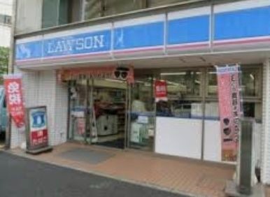 コンビニ　ローソン芝公園駅前店（コンビニ）まで61m